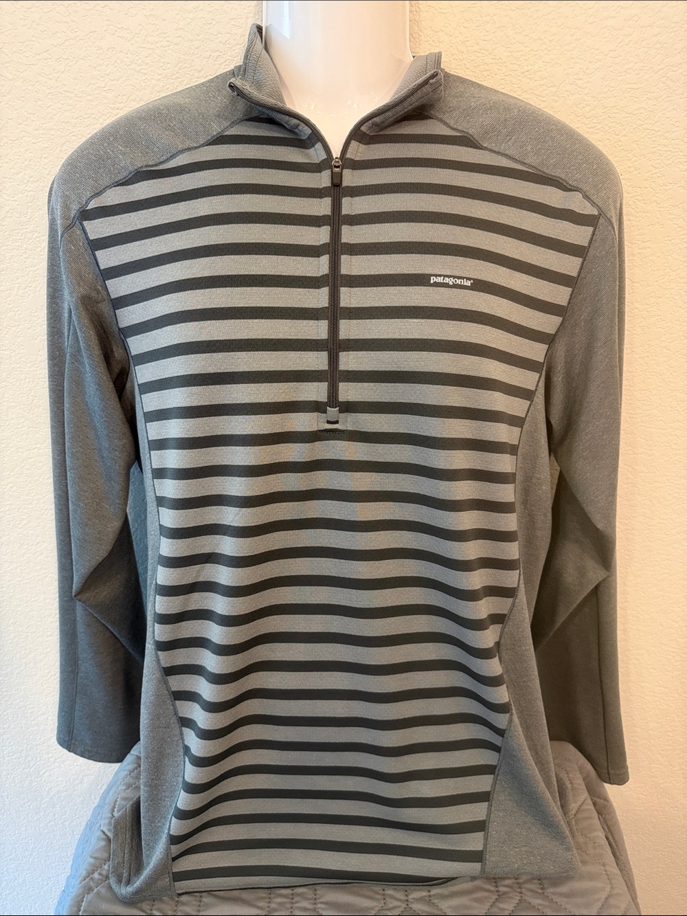 Patagonia Men’s Capilene 3 Midweight Zip-Neck | EUC | Men’s Size Large